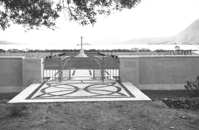 souda_semetery_maxi (22)