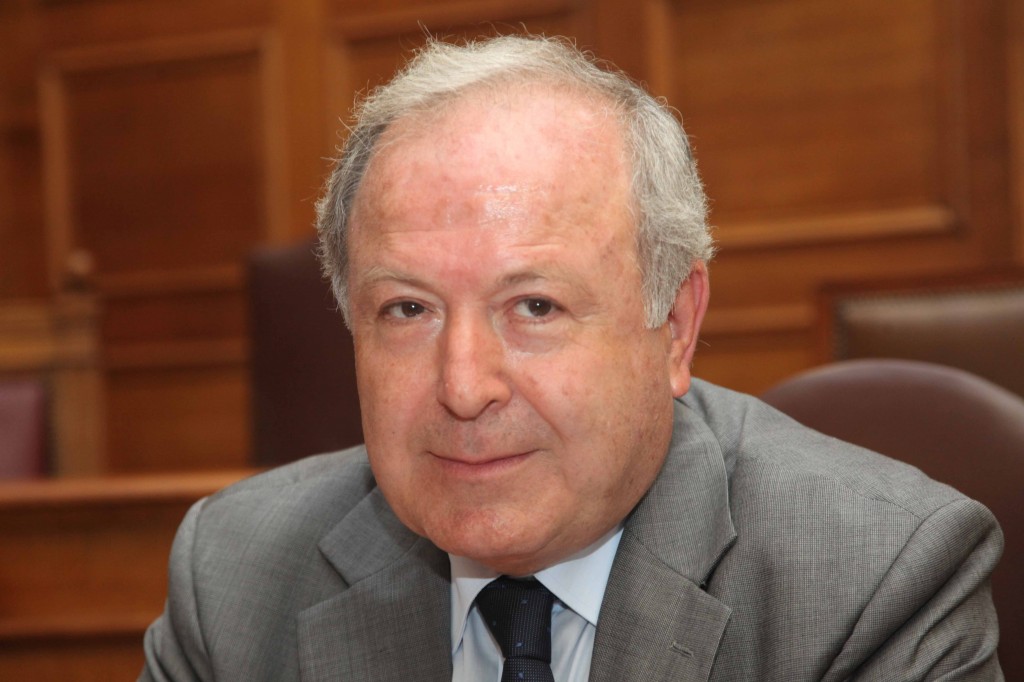 κοίτα-ποιος-μιλάει-ο-βαξεβάνης-ξεμπρο-22922