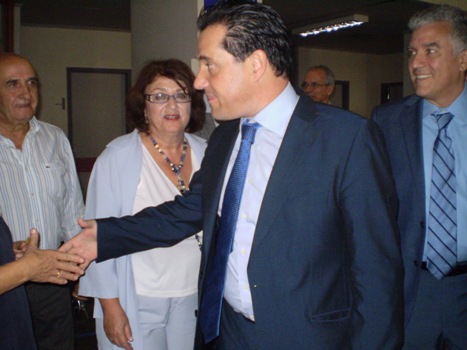 σαν-τον-κλέφτη-ήρθε-ο-άδωνις-στα-χαν-98114