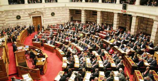 αυτή-είναι-η-κλεπτομανής-βουλευτίνα-δ-201877