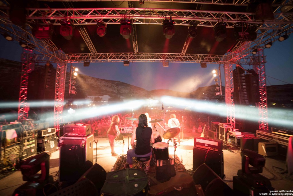 κρήτη-matala-festival-2016-με-πλιάτσικα-koza-mostra-και-χιλιάδε-383977