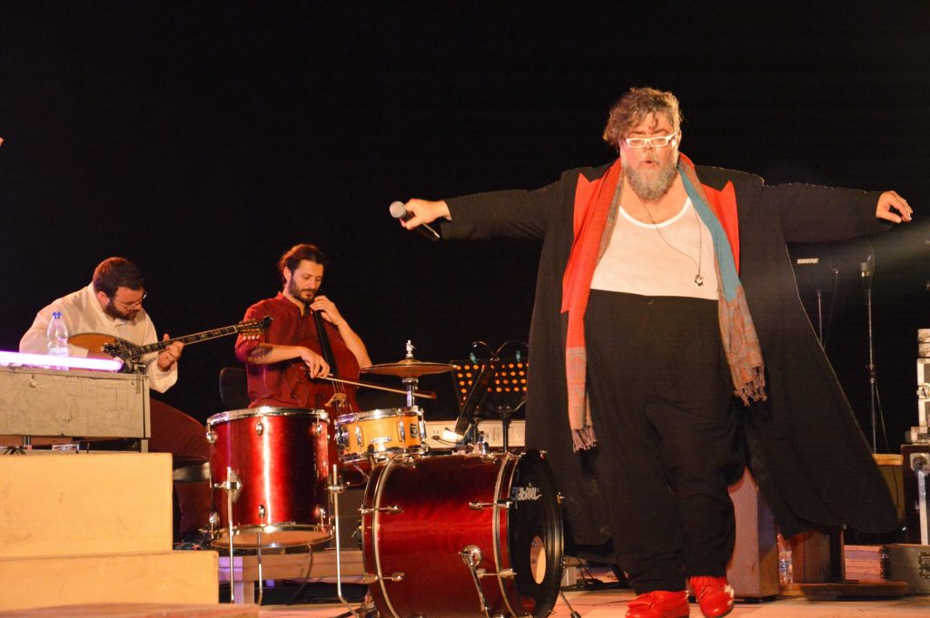 τα-σπασε-με-το-πεντοζάλι-του-ο-σταμ-391292