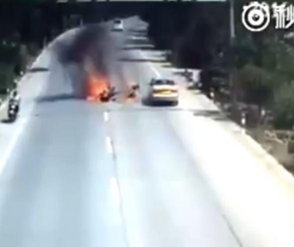 φρικιαστικό-τροχαίο-στην-κίνα-video-406670