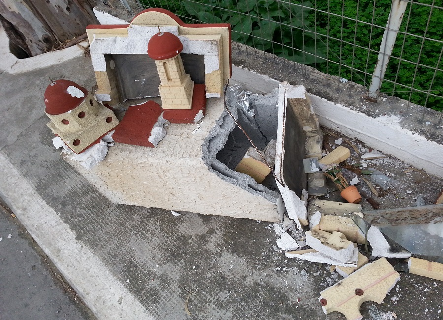 χανιά-γκρέμισαν-εικονοστάσι-στη-λεωφ-474066