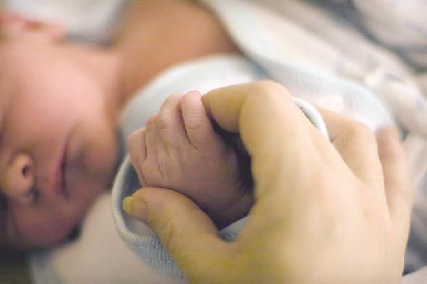 κρήτη-baby-sitting-από-σωφρονιστικούς-υπαλλήλο-488421