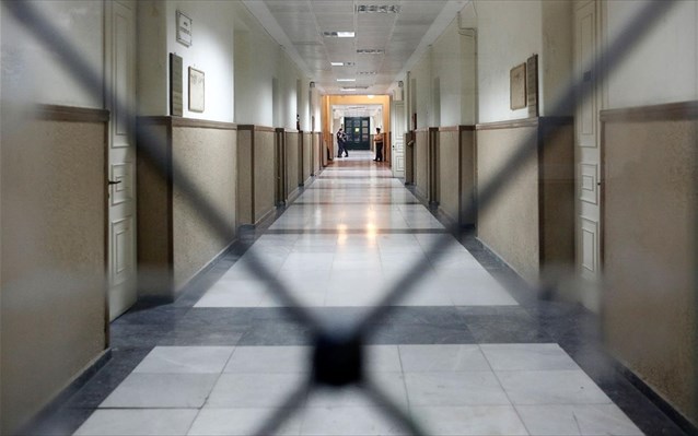 κρήτη-στο-αυτόφωρο-για-τη-μπουνιά-στ-515105