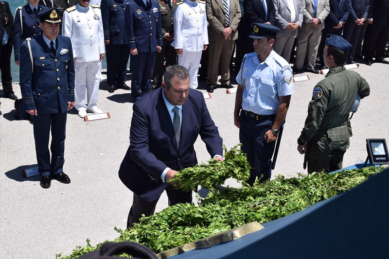 πολάκης-και-καμμένος-στην-κάρπαθο-για-539130
