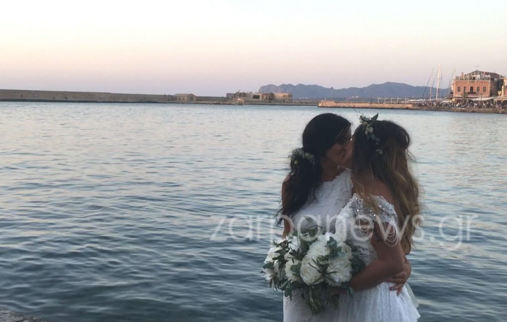 ο-γάμος-με-τις-αγγλίδες-που-συζητά-όλη-η-702633