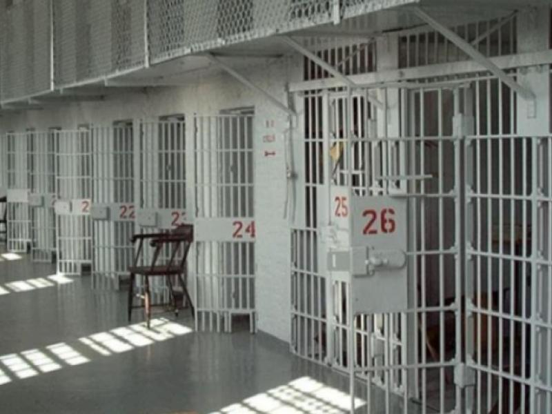 βγήκαν-με-άδεια-από-τη-φυλακή-και-δεν-γύ-888484