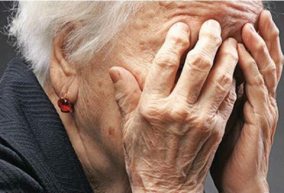 κρήτη-ψέκασαν-με-σπρέι-υπερήλικη-τ-902929