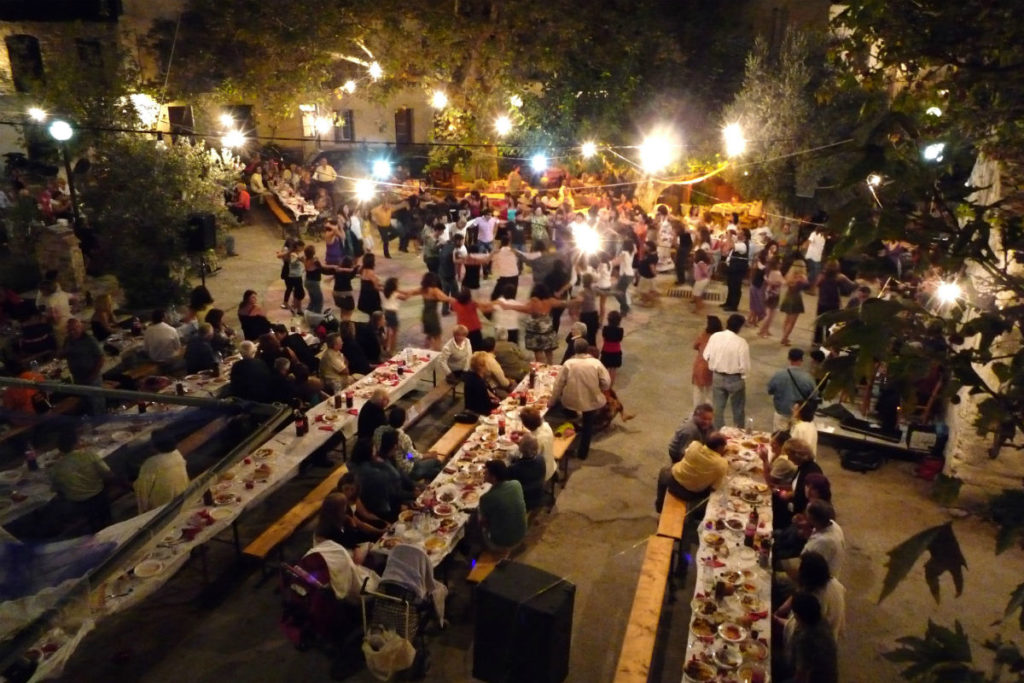 για-τα-πανηγύρια-το-γλέντι-είναι-χαρά-905741