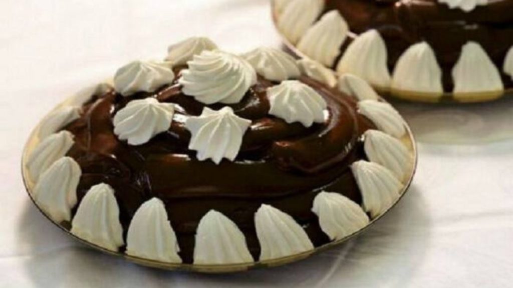 το-λαχταριστό-προφιτερόλ-της-τεμπέλ-912397