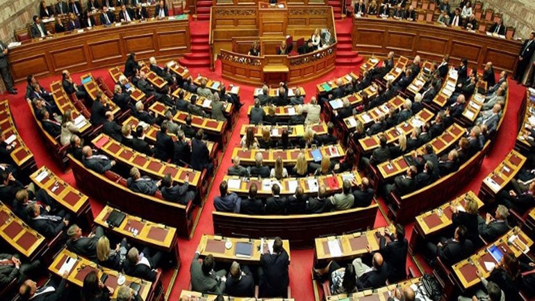στη-βουλή-οι-τροποποιήσεις-για-τη-συντ-957821
