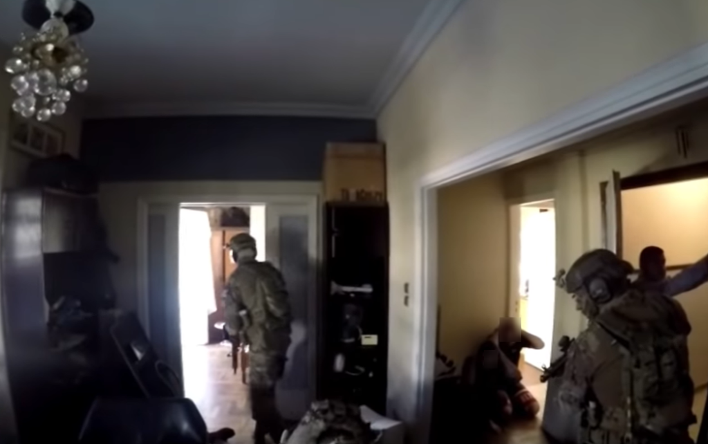 βίντεο-ντοκουμέντο-καρέ-καρέ-επιχείρ-946857