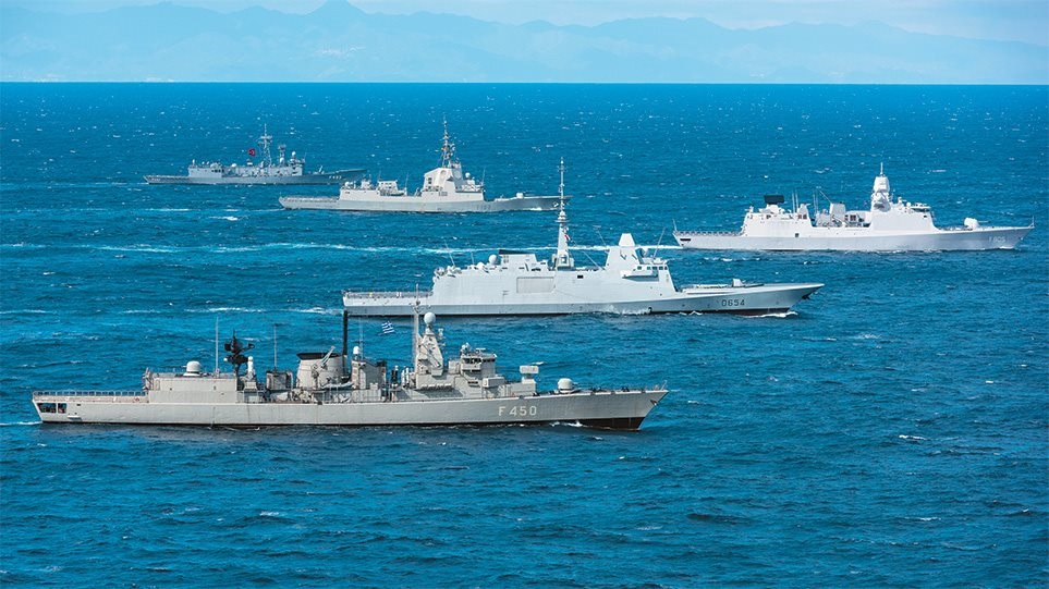 δύο-φρεγάτες-στη-μάχη-του-μεταναστε-968440