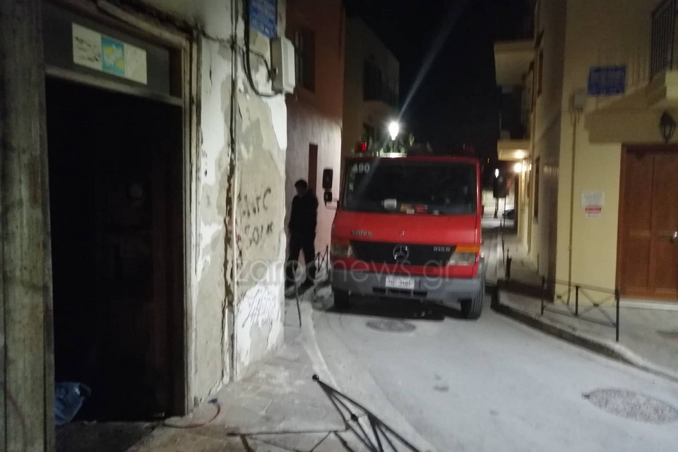 άρπαξε-φωτιά-κτίριο-υπό-κατάληψη-στο-κ-990167