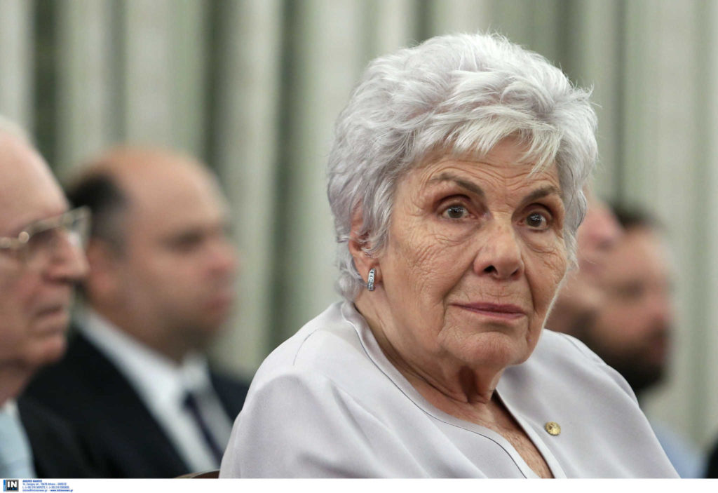 κική-δημουλά-σε-κρίσιμη-κατάσταση-για-8-1001182