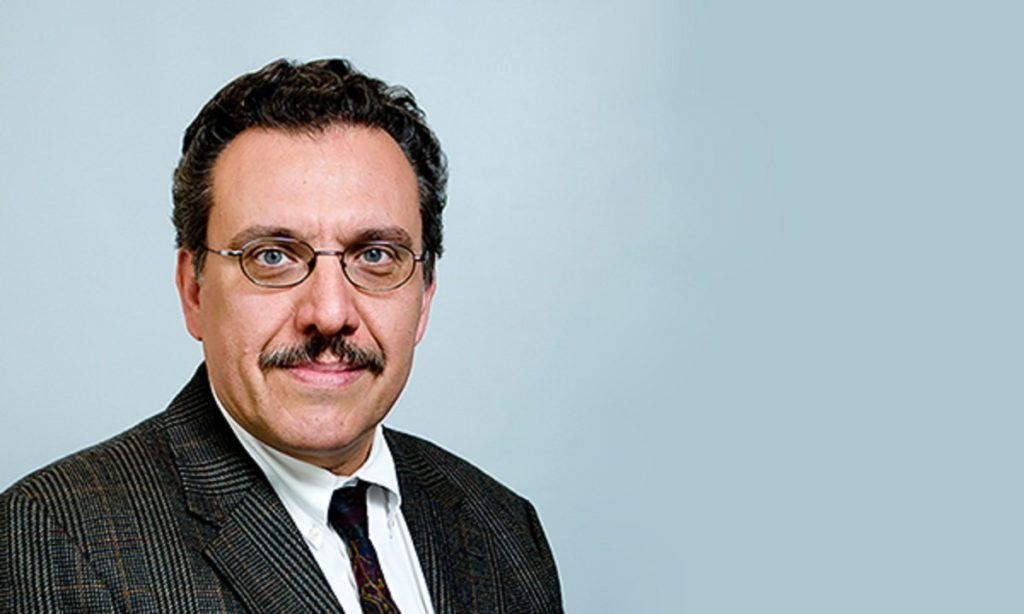 βόμβες-από-έλληνα-καθηγητή-του-χάρβ-1032344