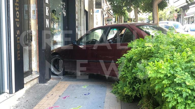 κρήτη-τρελή-πορεία-αυτοκινήτου-κατέ-1062410