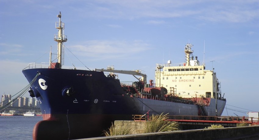 πειρατές-κατέλαβαν-ελληνικό-δεξαμεν-1076860