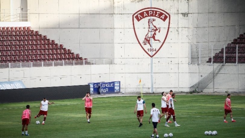 παρίστανε-τον-μάνατζερ-της-αελ-στο-facebook-κ-1100875