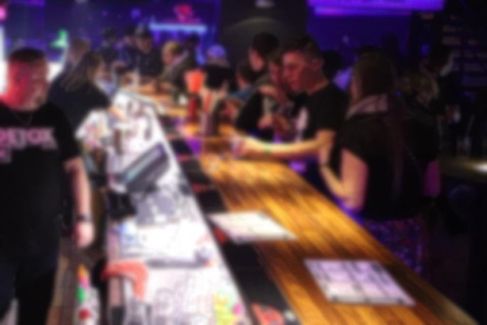 χανιά-λουκέτο-σε-μπαρ-ξενοδοχείου-για-1128007