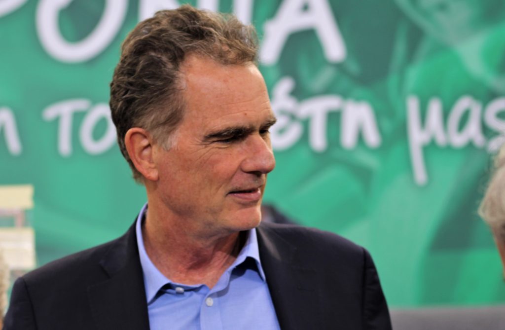 κιναλ-επιβεβαιώνει-την-υποψηφιότητα-1142651