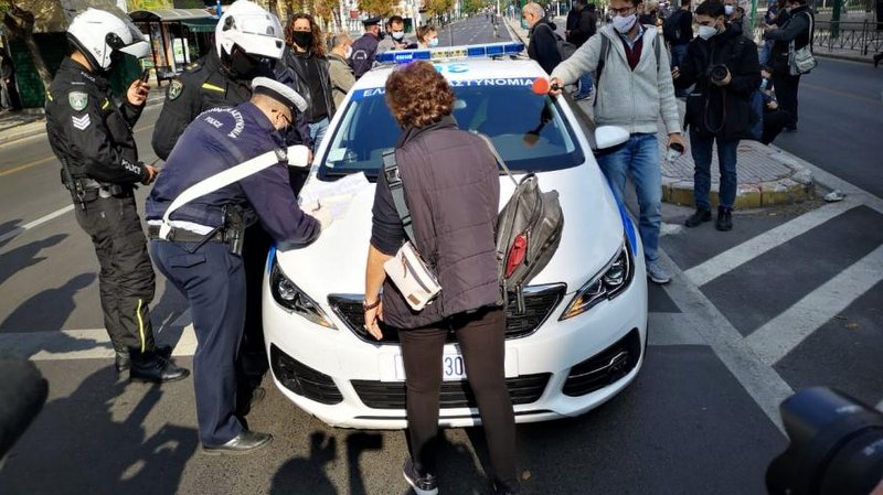 πρόστιμα-300-ευρώ-πώς-πού-και-πότε-γίνετα-1136596
