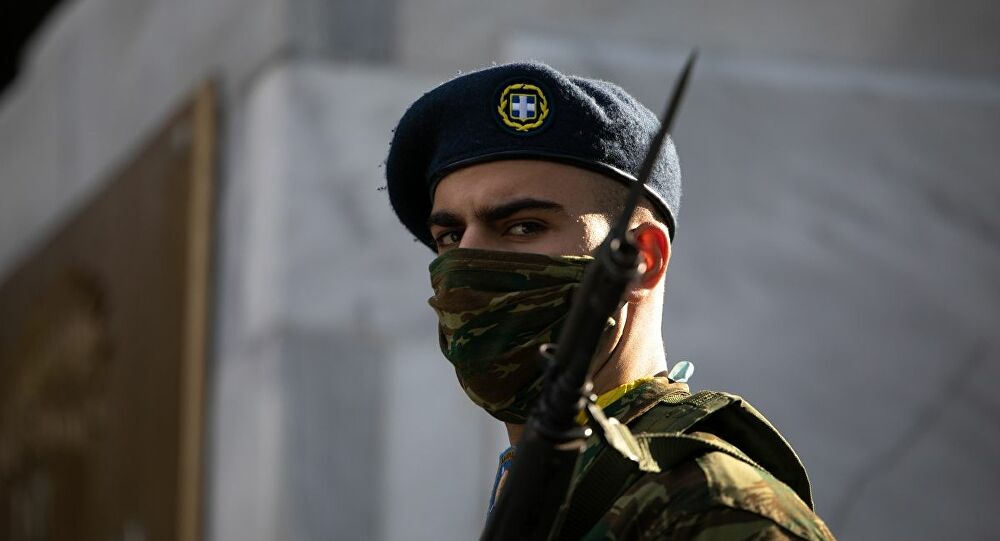 εκατοντάδες-τα-κρούσματα-στα-στρατόπ-1144390