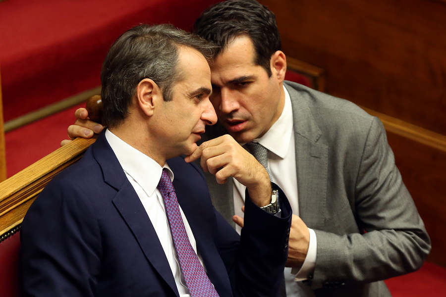 ο-πλεύρης-o-μπάτσος-και-το-αυτόφωρο-1277177