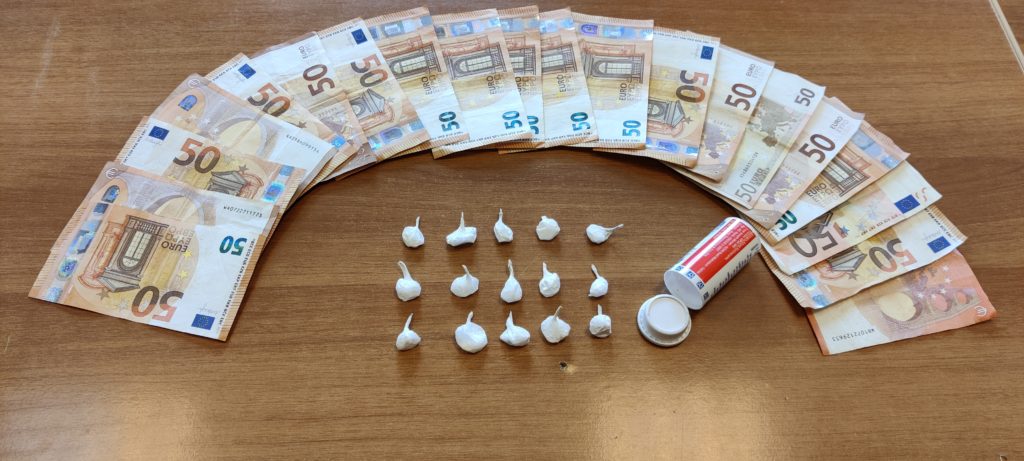 κρήτη-είχε-στο-αμάξι-του-συσκευασίες-κ-1316222