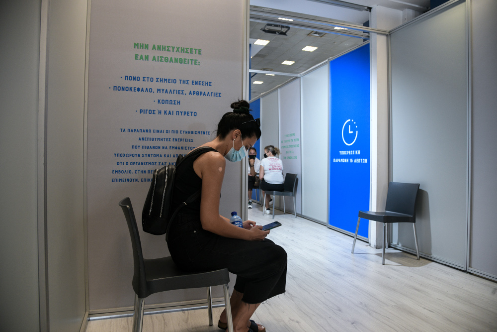 πάνω-από-400-000-πολίτες-στην-κρήτη-πλήρως-εμ-1311078