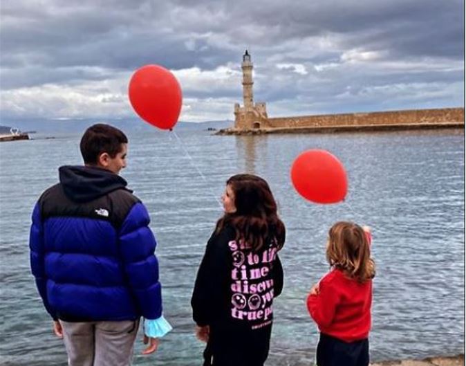 στα-χανιά-με-τα-παιδιά-της-η-κατερίνα-κα-1347553