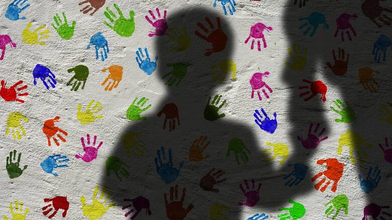 μητέρα-πνιγμένη-στα-χρέη-έδωσε-την-κ-1357189