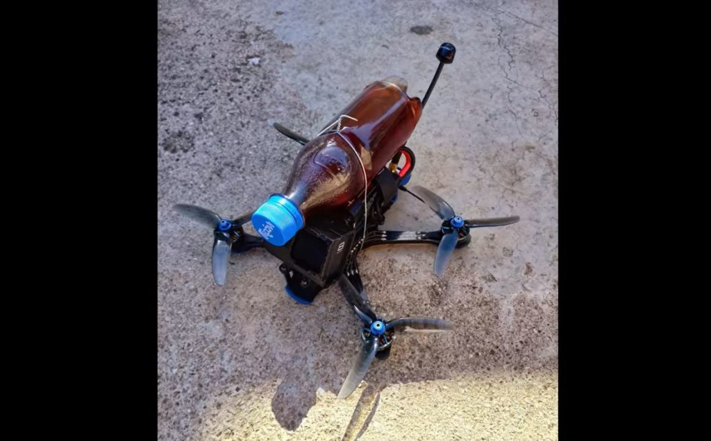 είπαμε-κρατάμε-αποστάσεις-αλλά-όχι-κι-1430471