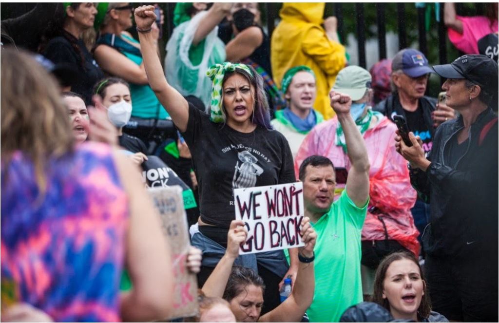 ηπα-διαδήλωση-έξω-από-τον-λευκό-οίκο-γι-1483399