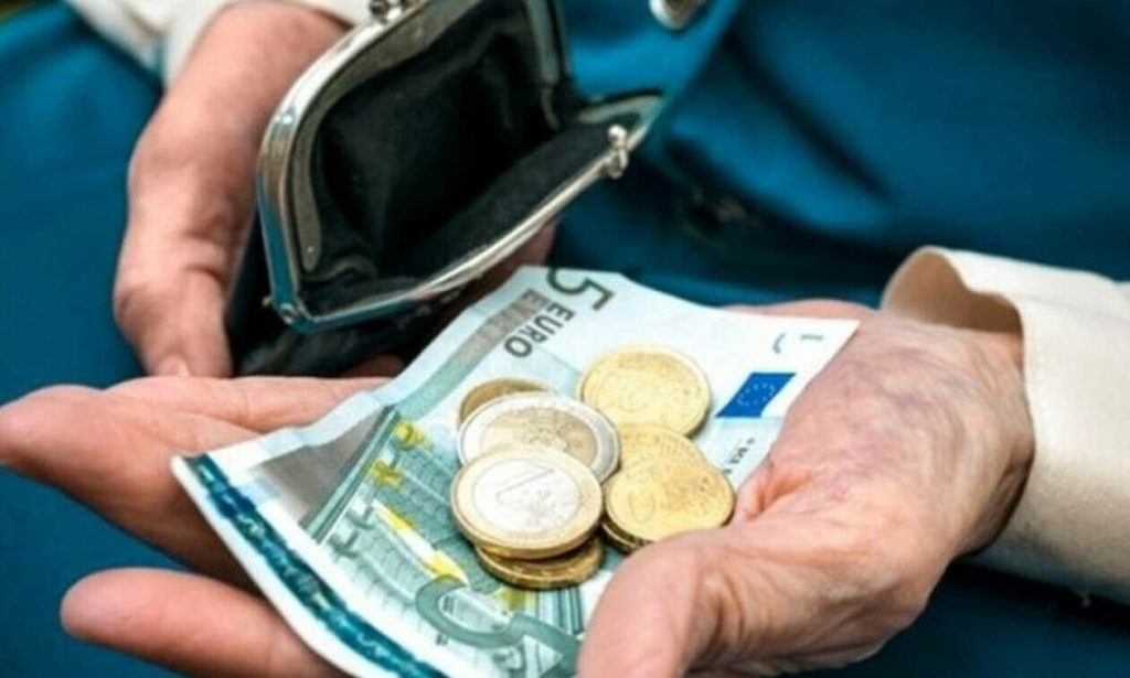 συντάξεις-χηρείας-οι-3-μειώσεις-και-πότ-1491175