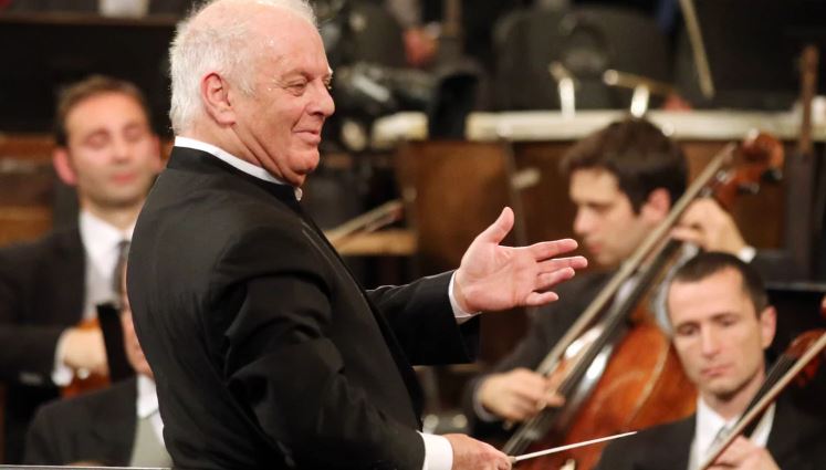 ντάνιελ-μπάρενμποϊμ-αποσύρεται-ο-παγ-1539045