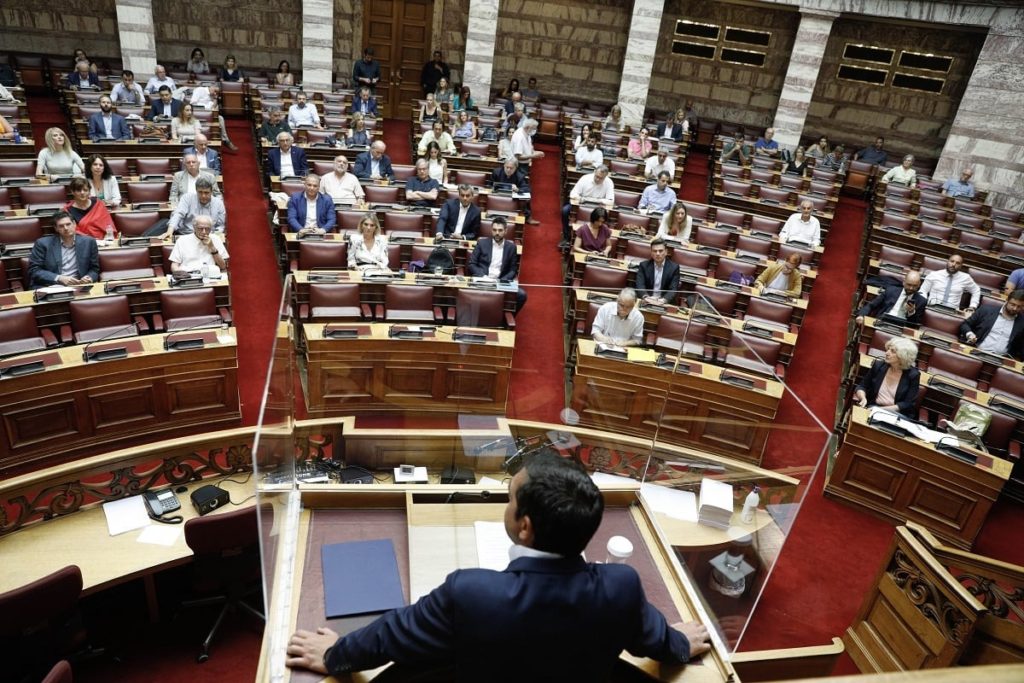 στη-βουλή-ο-νόμος-της-συγκάλυψης-1568123