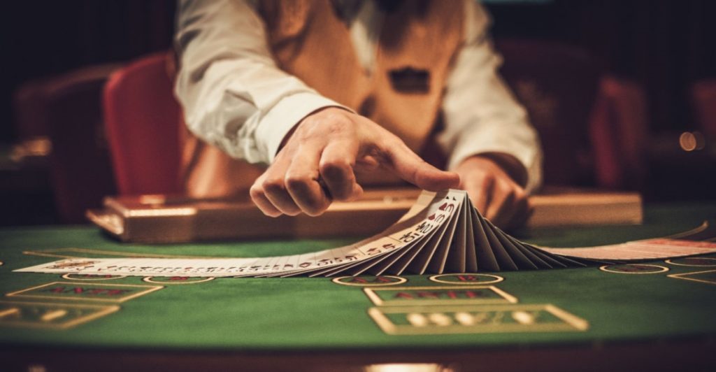 περίπου-800-000-άτομα-έπαιξαν-παράνομα-τυχε-1635931