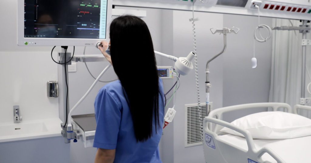 απολύθηκε-η-νοσηλεύτρια-που-έδινε-ηρε-1632195