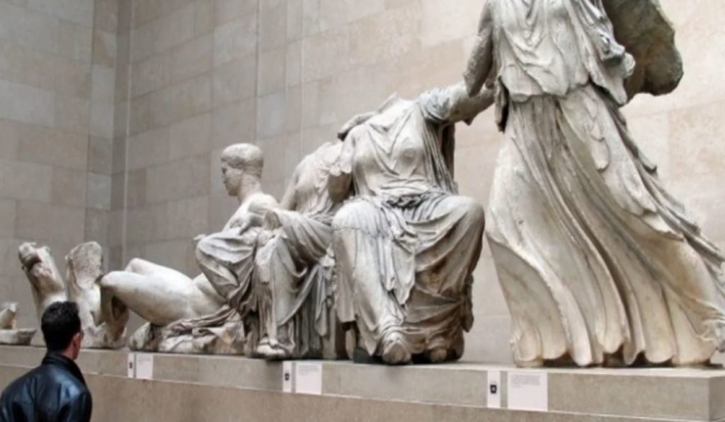 eπιμένει-σε-υβριδική-λύση-το-βρετανι-1647068