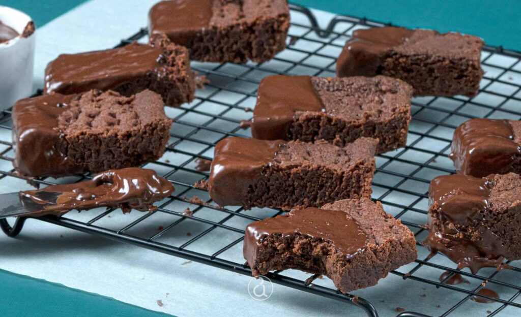 μπισκότα-βουτύρου-με-σοκολάτα-1697730