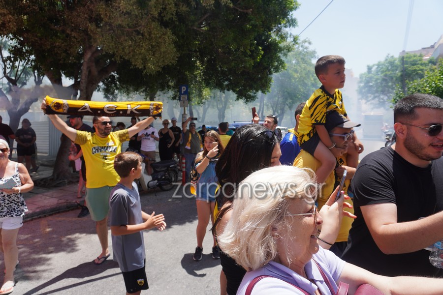 «Κιτρινόμαυρος» χαμός και στα Χανιά από τους φίλους της ΑΕΚ με την κούπα του πρωταθλήματος (VIDEO - ΦΩΤΟ)