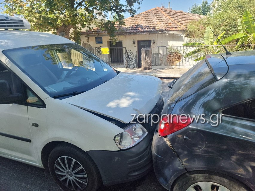 καραμπόλα-τεσσάρων-αυτοκινήτων-στα-χ-1735601