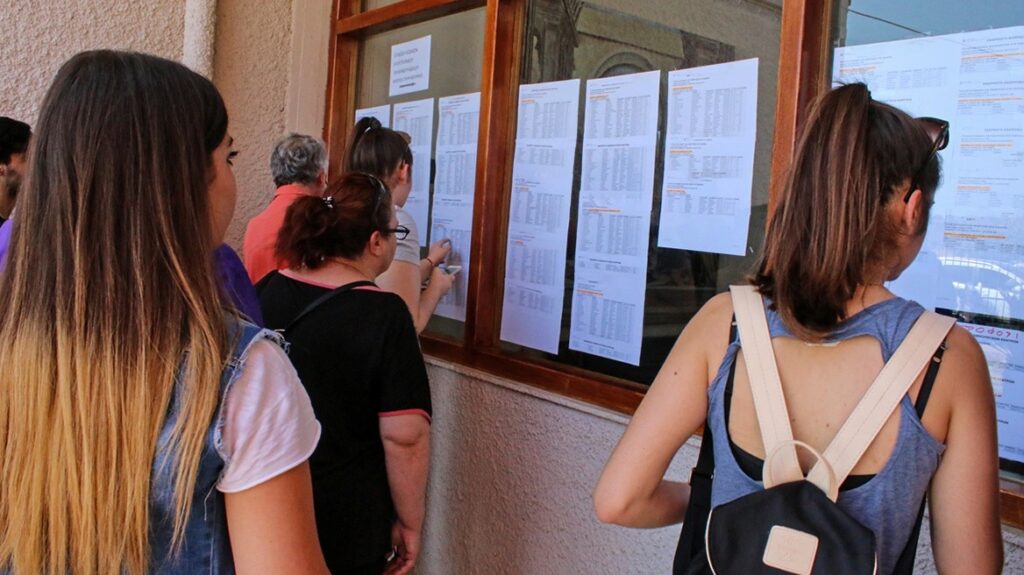 εκπλήξεις-και-παράδοξα-στις-φετινές-β-1737985