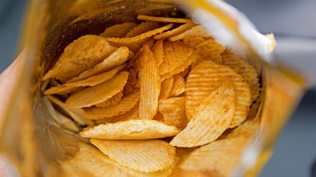 προσοχή-ο-εφετ-ανακαλεί-πατατάκια-που-1745013