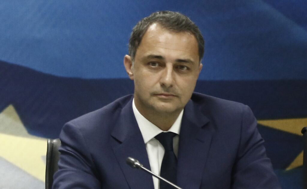 στα-χανιά-ο-υφ-ανάπτυξης-μάξιμος-σενετ-1751317