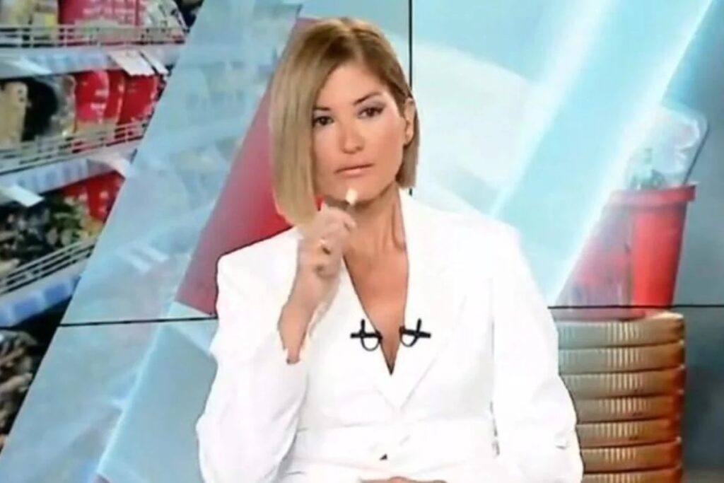 γκάφα-της-ράνιας-τζίμα-στο-κεντρικό-δε-1754207