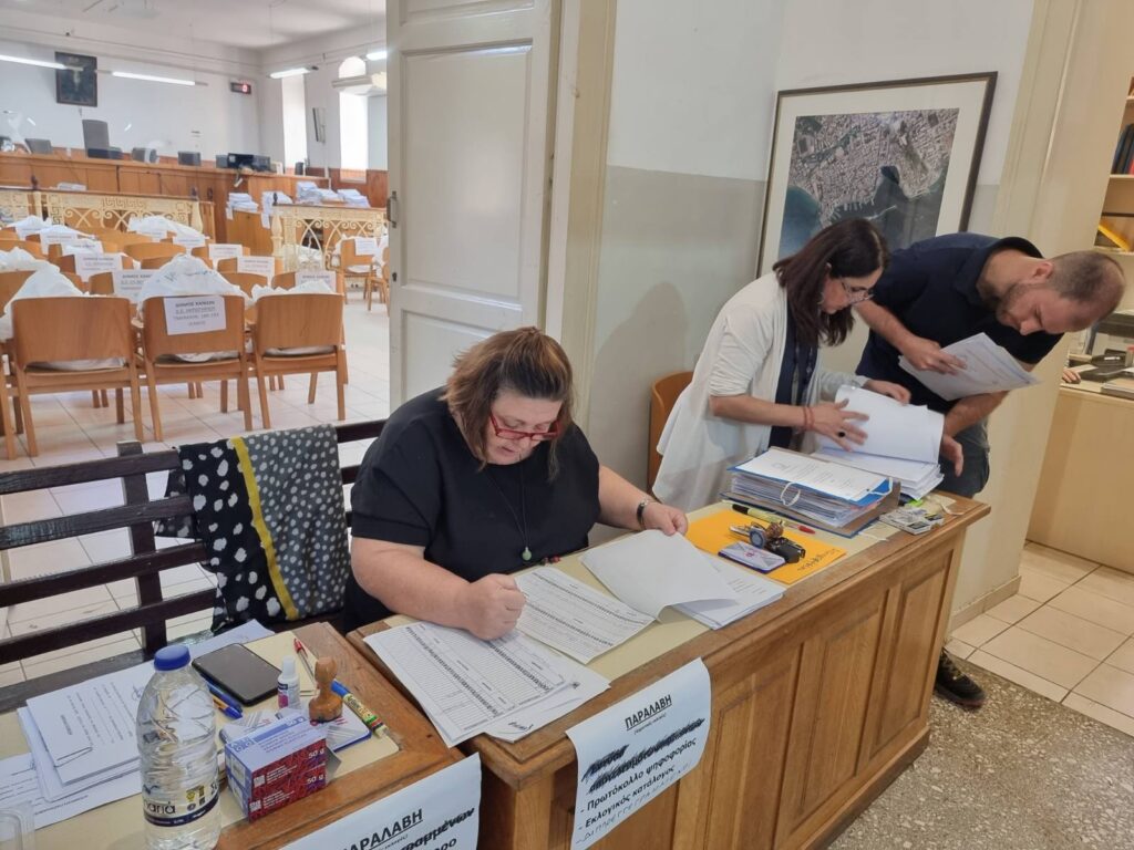 οι-εκλογικοί-σάκοι-στα-χανιά-έκρυβαν-ε-1780597